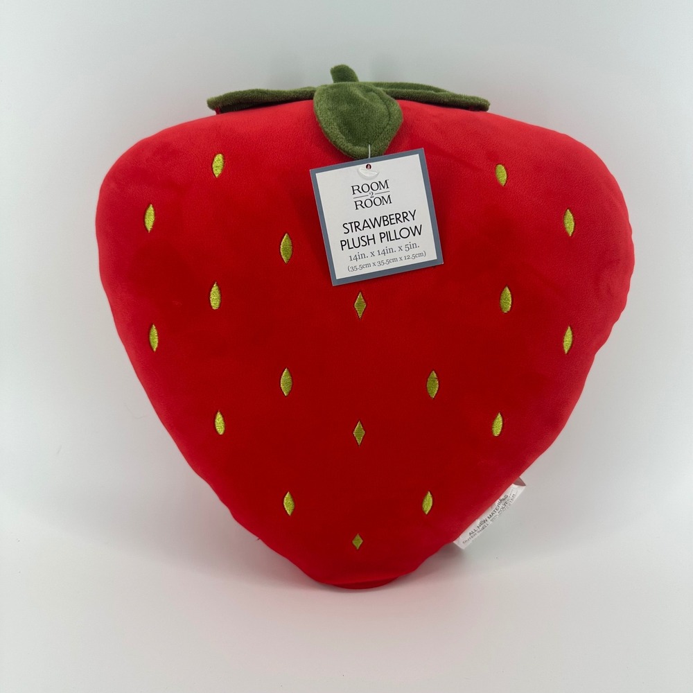 Room 2 Room Strawberry Plush Pillow Red Fruit Decorative Cushion 14x14x5 NEW